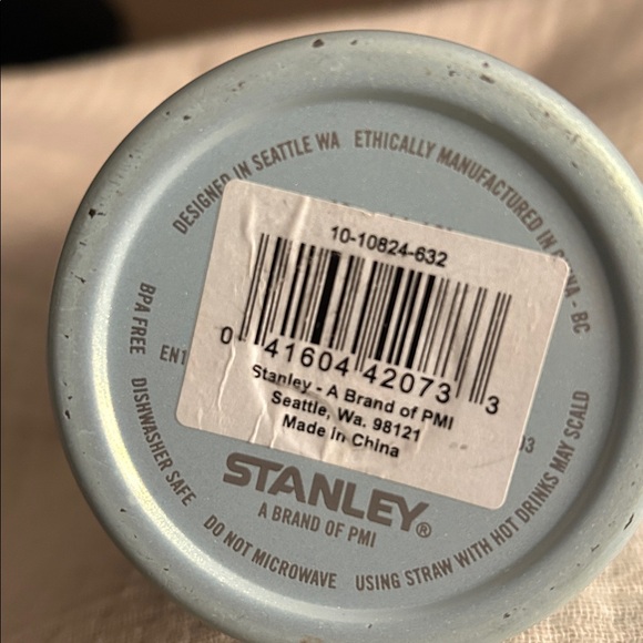 Stanley Sky Blue Insulated Mug 40 oz - Picture 2 of 5